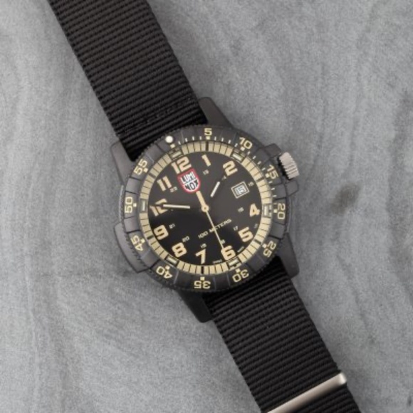 Luminox 0333 Swiss Made Leatherback Sea Turtle Giant 44mm Men's Watch XS.0333 - Picture 3 of 3
